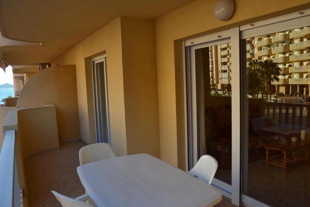 Apartamentos Turisticos Puerto Tomas Maestre Ла-Манга-дель-Мар-Менор Экстерьер фото