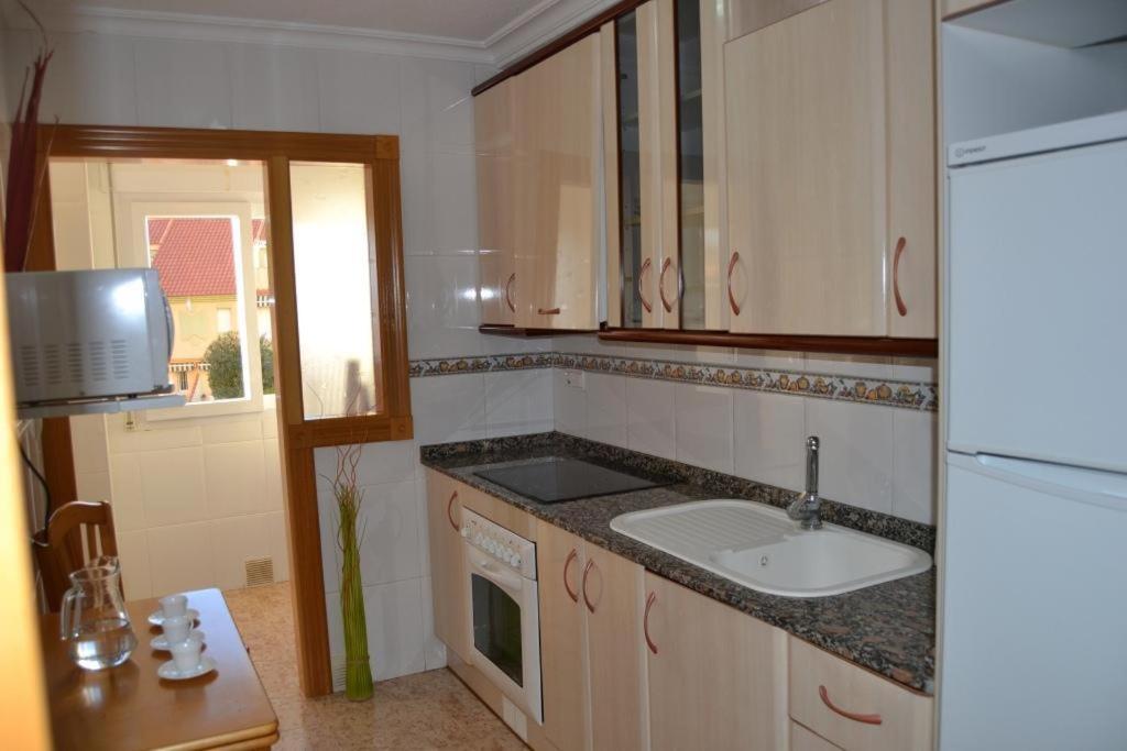 Apartamentos Turisticos Puerto Tomas Maestre Ла-Манга-дель-Мар-Менор Экстерьер фото