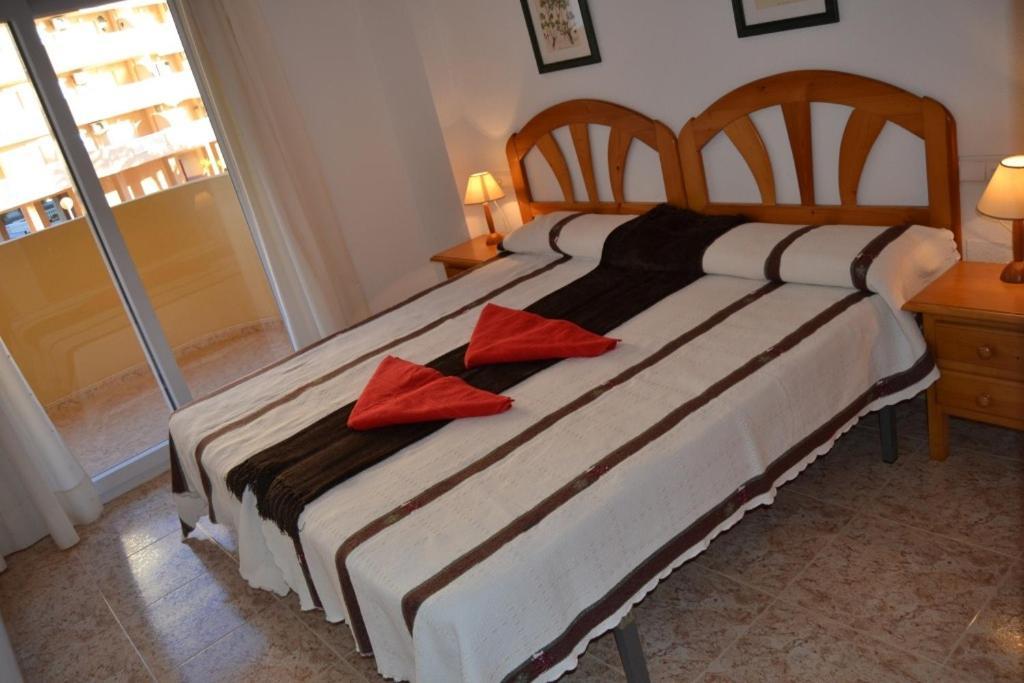 Apartamentos Turisticos Puerto Tomas Maestre Ла-Манга-дель-Мар-Менор Номер фото