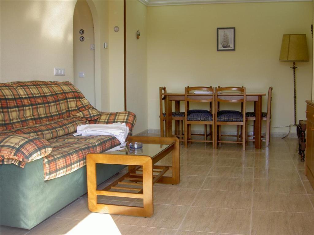 Apartamentos Turisticos Puerto Tomas Maestre Ла-Манга-дель-Мар-Менор Экстерьер фото